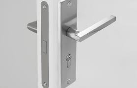Mengetahui beberapa jenisnnya sangat lah penting guna memaksimalkan fungsional dari pintu itu sendiri. Design Handle Pintu Minimalis Yang Lagi Keren Vinindo