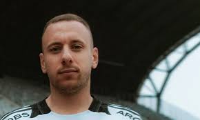 Miercuri a avut meci cu Arsenal: acum a semnat în SuperLiga!