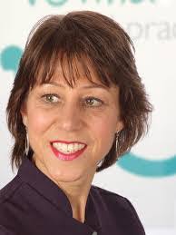 Dawn Pettingill's Instagram, Twitter & Facebook