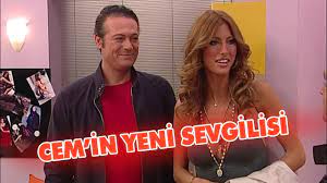 The european side) was a popular turkish sitcom created and written by gülse birsel and produced by sinan çetin which aired. Cem In Yeni Sevgilisi Avrupa Yakasi Youtube