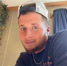 Who can repair a kitchen floor?