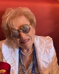 It's safe to say that Rhoda is enjoying her goodie bag from the Atlanta  Jewelry Show! #atlantajewelryshow #channelingEltonJohn