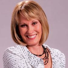 Ep 60: Deeper Audience Engagement through Unscripted Keynotes with Connie  Podesta