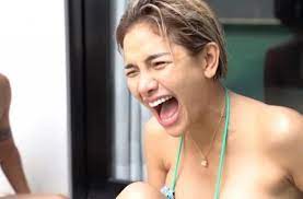 Xnxx prilly latuconsina buka bukaan : Buset Nikita Mirzani Cuek Buka Baju Renang Di Depan Billy Syahputra Matamata Com