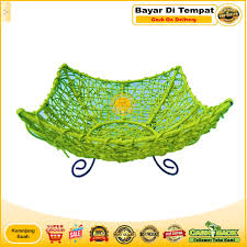 Tanaman rotan yang kokoh dan lentur, sehingga menjadikannya bahan tersebut sangat sesuai untuk. Jual Keranjang Bunga Hias Rotan Terbaru Lazada Co Id