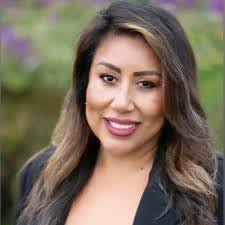 Celina Graham's Instagram, Twitter & Facebook