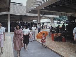 Built way back in 1964, tanglin halt market is an iconic hawker centre within the tanglin halt estate. Tanglin Halt Hawker Centre 1980s Remember Singapore