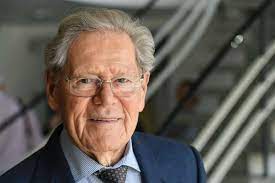 Seit über zwei jahrzehnten sind die weltreligionen zentrales thema von hans küng. Urfd39vw Ums M