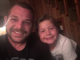 Happy 39th Birthday Joey Roach hope you have a good day. Love you so much  🎂❤️🥳