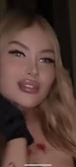 Mirellemiau ja Nearoosa. Ei yllätä kyl et tää kaksikko lyöttäytyny yhteen  näiden koko persoona on vissii se et ne tekee ooäffää :  rsnappisensuroimaton