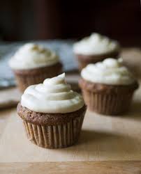 Carrot Cake Cupcakes With Cream Cheese Frosting Recette Avec Images
