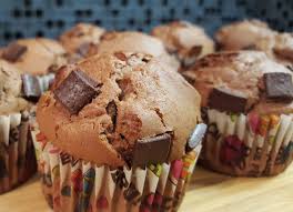 كوزينتي تقدم وصفة مافين بالشكلاط سهلة و لذيذة Kozinti Vous Presente La Recette Des Muffins Au Chocolat Facile A Realiser Les Food Ingredients Breakfast