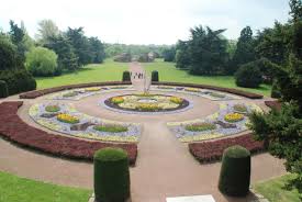 Großzügige parkanlagen bilden eine grüne achse quer durch düsseldorf. Dusseldorf Nordpark Strasse Der Gartenkunst