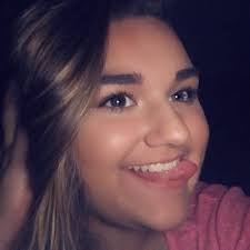 Shanna Buchanan's Instagram, Twitter & Facebook