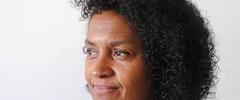 Amina Richard avant sa dédicace à Nîmes : "J'ai voulu montrer la violence  que cela représente d'être toujours ramenée à une couleur de peau"