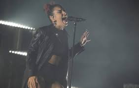 Le 15 mars 2018, charli xcx joue en soutien à son album pop 2 au el rey theatre de los angeles 20. Charli Xcx Live The Most Confident She S Ever Looked On Stage