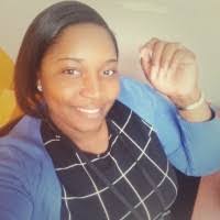 Anna Vernon's Instagram, Twitter & Facebook