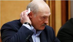 Лукашенко без усов и с маленьким сыном показали на архивном фото Lukashenko Pokazal Sebya Bez Usov From Ua