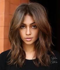 One of the essential points is to take some time to study your options and go for the one that suits your lifestyle and tastes. 50 Haircuts For Thick Wavy Hair To Shape And Alleviate Your Beautiful Mane