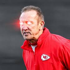 Keep telling me the refs favor the Chiefs!!?! Two total junk calls against  KC