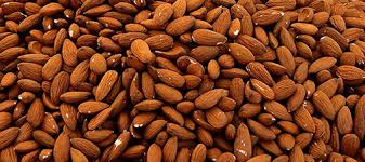 Almond oil) في ترطيب الشعر وتنعيمه، ويمكن أن يساعد في علاج القشور الجافة وقشرة الرأس الناتجة عن الأكزيما والصدفية. Ø§Ù„Ù„ÙˆØ² Ø­Ø§Ø±Ù‚ Ø§Ù„Ø¯Ù‡ÙˆÙ† ÙˆØªØ­Ø³ÙŠÙ† ØµØ­Ø© Ø§Ù„Ø¨Ø´Ø±Ø© ÙˆØ§Ù„Ø´Ø¹Ø± Ø·Ø¨ÙŠØ¨ Ø¯ÙˆØª ÙƒÙˆÙ…