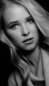 Veronica Drury's Instagram, Twitter & Facebook