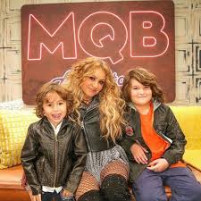 Paulina rubió se olvidó en vivo las letras de sus canciones, se hizo viral y volvió a las redes para reírse de si misma. Paulina Rubio Perdio La Custodia De Su Hijo Menor