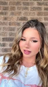 Alanna Colon's Instagram, Twitter & Facebook