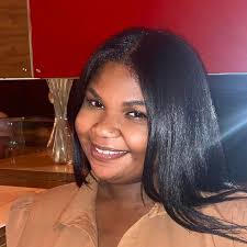 Netta Thomas's Instagram, Twitter & Facebook