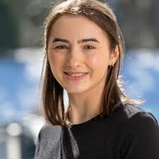 Coming back from a knee injury isn't easy. Kayla Jeter is rebuilding her  confidence, step by step.