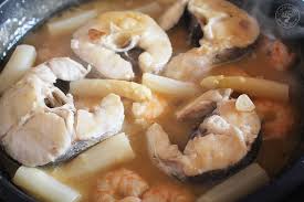 Se trata del procedimiento tradicional, con ajo, huevo, espárragos y perejil mientras tanto, cocina los guisantes en agua hirviendo. Como Hacer Merluza A La Vasca Cocinando Entre Olivos
