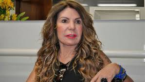 Nos stories, o artista repostou um vídeo em que a cantora. Artistas E Intelectuais Criticam Elba Ramalho Apos Cantora Acusar China De Afetar Cristaos Wscom