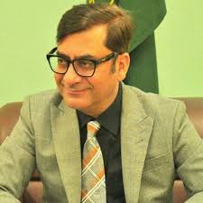 What the school leaders can do in order to help their teachers/faculty  continue growing professionally?