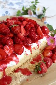 Rezept Erdbeerkuchen Vom Blech Lavendelblog In 2020 Erdbeerkuchen Rezept Erdbeerkuchen Einfacher Nachtisch