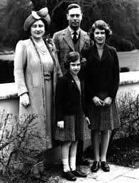 Her life changed dramatically at the age of six, when her paternal uncle, king edward viii, abdicated to marry divorcée. 35 Rare Photos Of Queen Elizabeth Young Queen Elizabeth Childhood