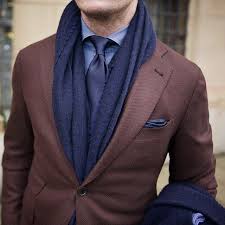 Ideia Por Charles Schmiddel Em Mens Fashion Board Cachecol Masculino Moda Masculina Traje Social Masculino