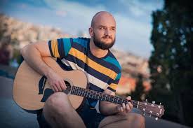 Ale zaujal ma už na prvé tóny a pár slov. Zpivajici Ajtak Pokac Exkluzivne Letos Chci Vyhrat Ceskeho Slavika Expres Cz