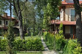 Villa Ve Bahce Manzarasi Picture Of Welldone Aparts Sapanca Tripadvisor