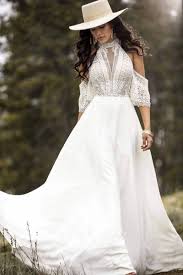 Wie viel hochzeitskleider kosten, hängt zum beispiel vom verwendeten material, dem schnitt und der fertigung ab. All Who Wander June Hochzeitsrausch Brautmoden