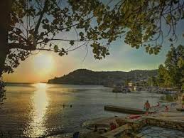 Αγια κυριακη ευβοια δεκεμβριοσ 2019. Limnh To Xwrio Sth Boreia Eyboia Poy Moiazei Me Nhsi Fwtografies Travel