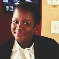 Robyn Mclean's Instagram, Twitter & Facebook