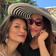 Kelly Hu on X: Just love running into this tita, @MaggieQ, at the  @bestbuddies Mothers Day brunch hosted by @mariashriver . So proud of her  and all the amazing work shes done