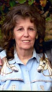 Billie Renfro's Instagram, Twitter & Facebook