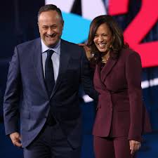 Ella emhoff, right, and cole emhoff arrive at the presidential inauguration in washington. Kamala Harris Family Everything To Know About The Democratic V P Nominee S Inner Circle Vogue