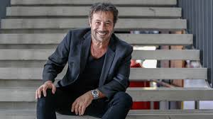 Lucía celasco pasó por el local de ricky sarkany para llevarse unas botas, mientras esta semana fue tapa de una revista. Ricky Sarkany Recordo El Encierro De Su Madre En Un Campo De Concentracion Lo Que Estamos Viviendo Ahora No Me Mueve Un Pelo Infobae