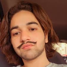 Umer Arif's Instagram, Twitter & Facebook