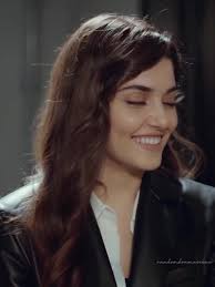 he only wants eda 😏 #sencalkapimi #sençalkapımı #edayildiz #serkanbolat  #serkaneda #kerembursin #handeerçel #hanker #turkishdizi #dramaturco  #turkishdrama #fypシ #foryou #viral #rndmdrmscn