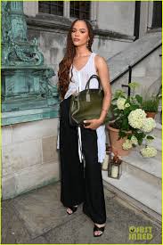 Iona Galvão vazados no Desire e OnlyFans dela