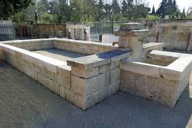 Exceptionnel Grand Lavoir Ancien En Pierre Dure Par Atelier Alain Bidal Artisan Tailleur De Pierre Lavoir Dalle Pierre Fontaine De Jardin