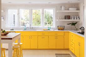 Tendance Couleur Interieur 2017 Inspirations Decoratives Et Mise En Scene Armoires De Cuisine Jaune Armoires De Cuisine Peintes Interieur De Cuisine